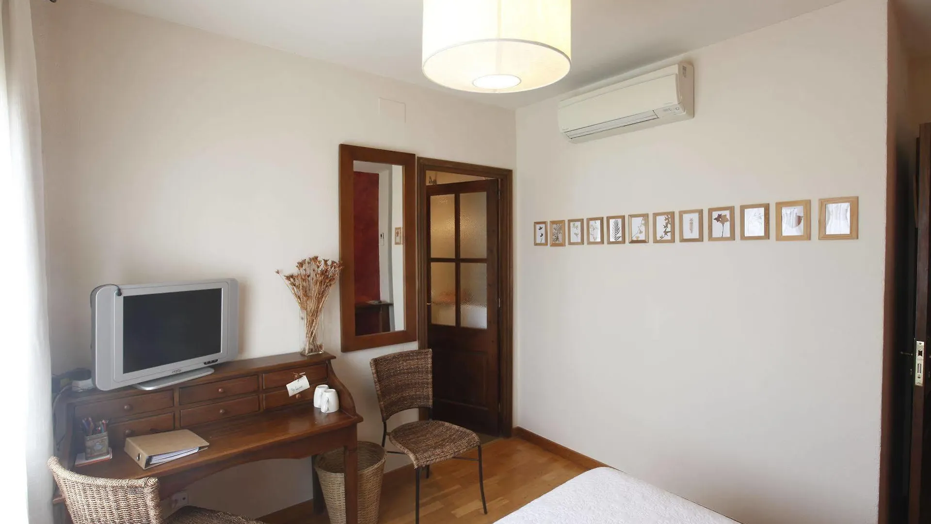 El Cau De Palau Guest House Spain