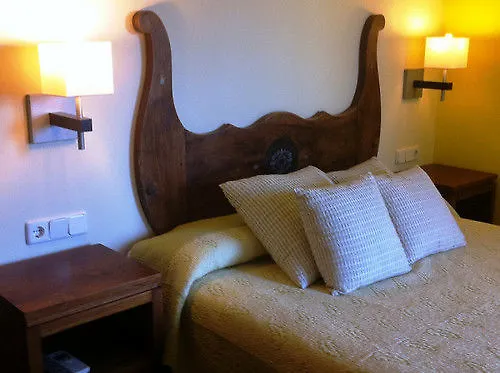 El Cau De Palau Guest House Country house Palau Saverdera